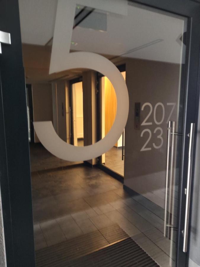 Uroczy Apartament Z Miejscem Na Auto W Garazu Leilighet Warszawa Eksteriør bilde
