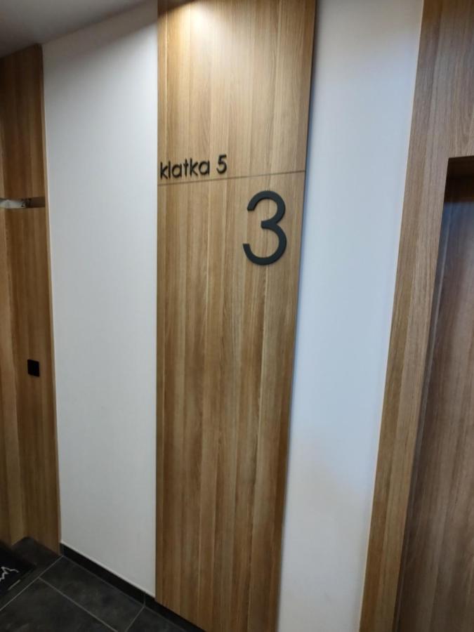 Uroczy Apartament Z Miejscem Na Auto W Garazu Leilighet Warszawa Eksteriør bilde