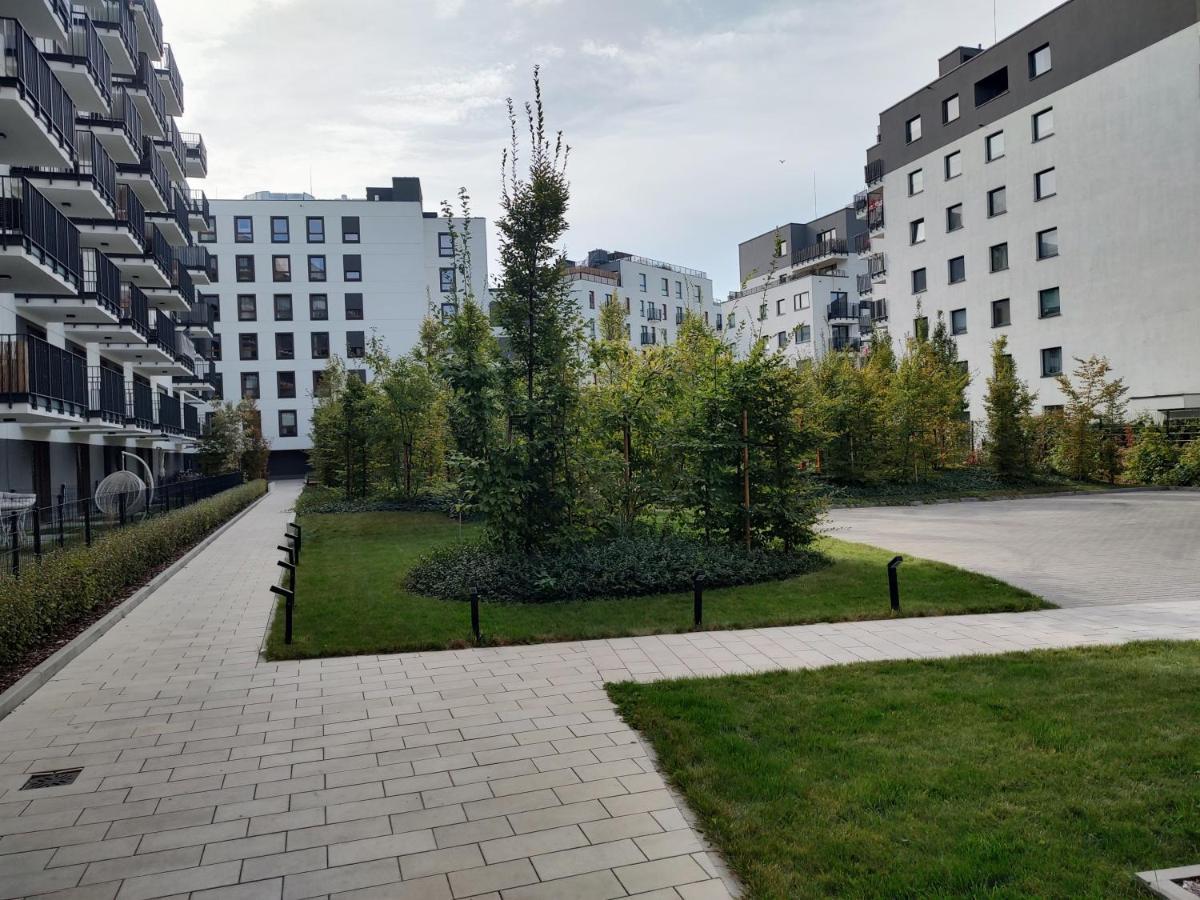 Uroczy Apartament Z Miejscem Na Auto W Garazu Leilighet Warszawa Eksteriør bilde