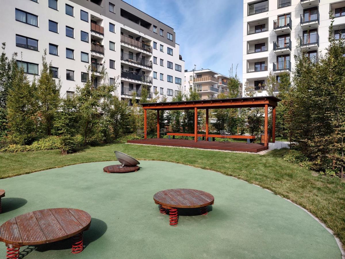 Uroczy Apartament Z Miejscem Na Auto W Garazu Leilighet Warszawa Eksteriør bilde