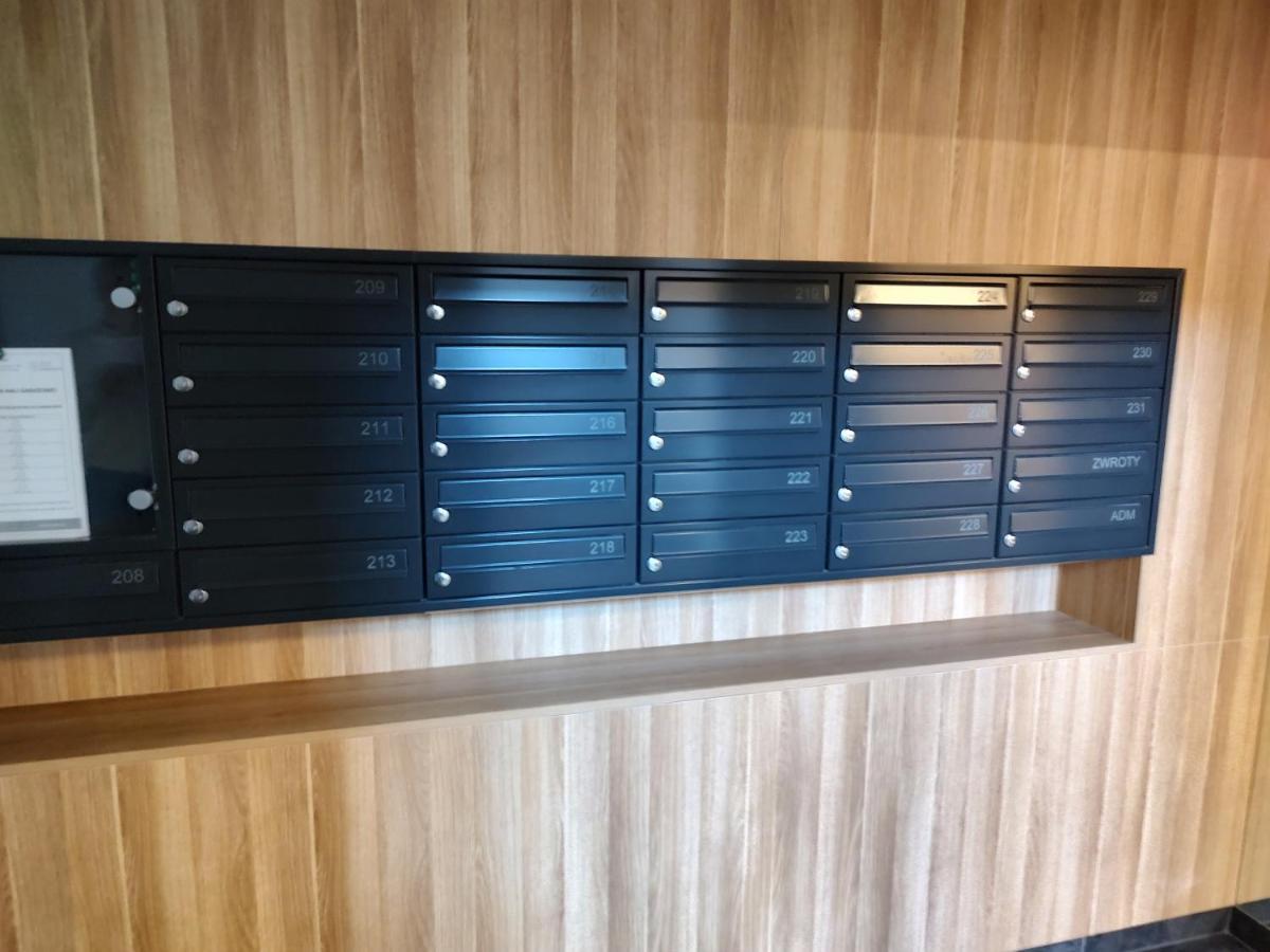 Uroczy Apartament Z Miejscem Na Auto W Garazu Leilighet Warszawa Eksteriør bilde