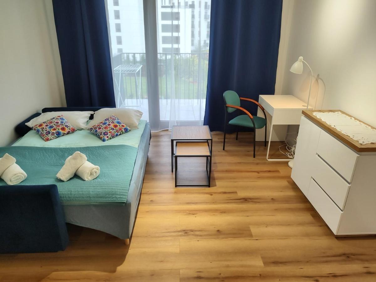 Uroczy Apartament Z Miejscem Na Auto W Garazu Leilighet Warszawa Eksteriør bilde